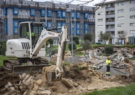 Imagen de archivo del derrumbe de un parque y unos garajes en Nueva Montaña en enero de 2020.