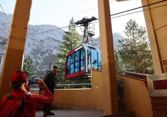 Turismo duplicará la capacidad de las cabinas del teleférico de Fuente Dé