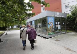 Oficina de Turismo de Torrelavega, instalada en Pequeñeces.