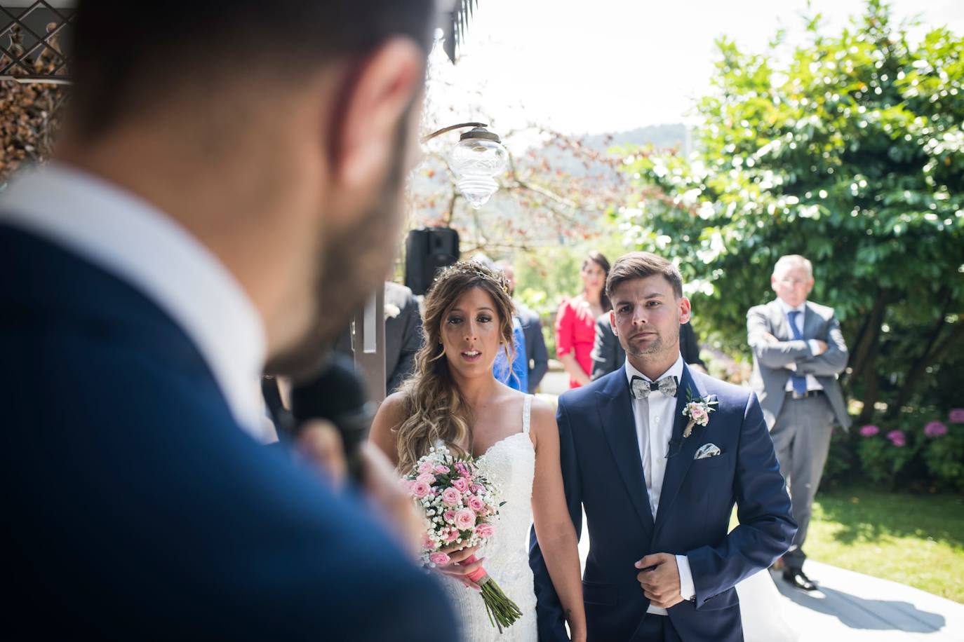 Otra imagen de la boda de Ane Montero y Félix Arnáiz. Celabraron su 'Día B' en Arnuero el 7 de julio de 2018. a pareja se conoció en 2014 y se casó en julio de 2018. En plena pandemia nació su hija y en 2021 le detectaron un tumor. Su viudo mantiene vivo su recuerdo: «A ella le hubiera hecho mucha ilusión ver nuestra boda en Cantabria DModa».