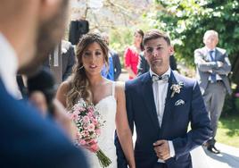 Ane Montero y Félix Arnáiz se casaron en Arnuero el 7 de julio de 2018. Ella era bailarina profesional y él sólo había ensayado dos días la coreografía con la que sorprendieron a sus invitados. El novio recuerda con mucho cariño aquella bachata y el aplauso que recibieron al terminar.