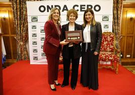 De izquierda a derecha, Patricia Pérez, Marta Solana y María José Sáenz de Buruaga.