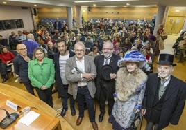 José Luis Fernández Gándara, África Fernández, Javier Llamazares, Juan Carlos Flores, Carlos Báscones, y Vera Simons y su pareja, Gonzalo.