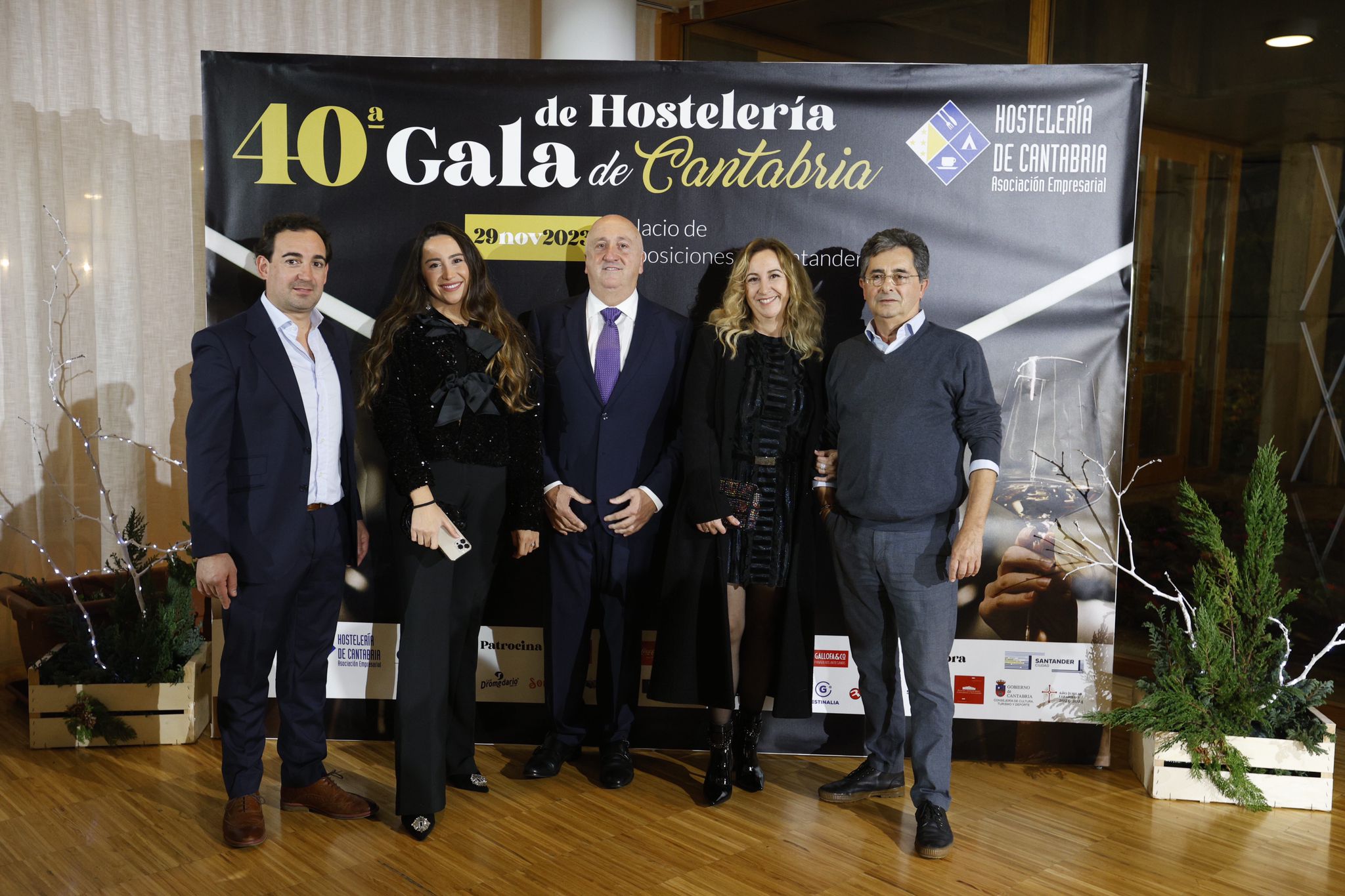 Pablo Lopez, Sara Alonso, José Ángel Alonso, Montserrat Alonso y Adolfo Cayón. 