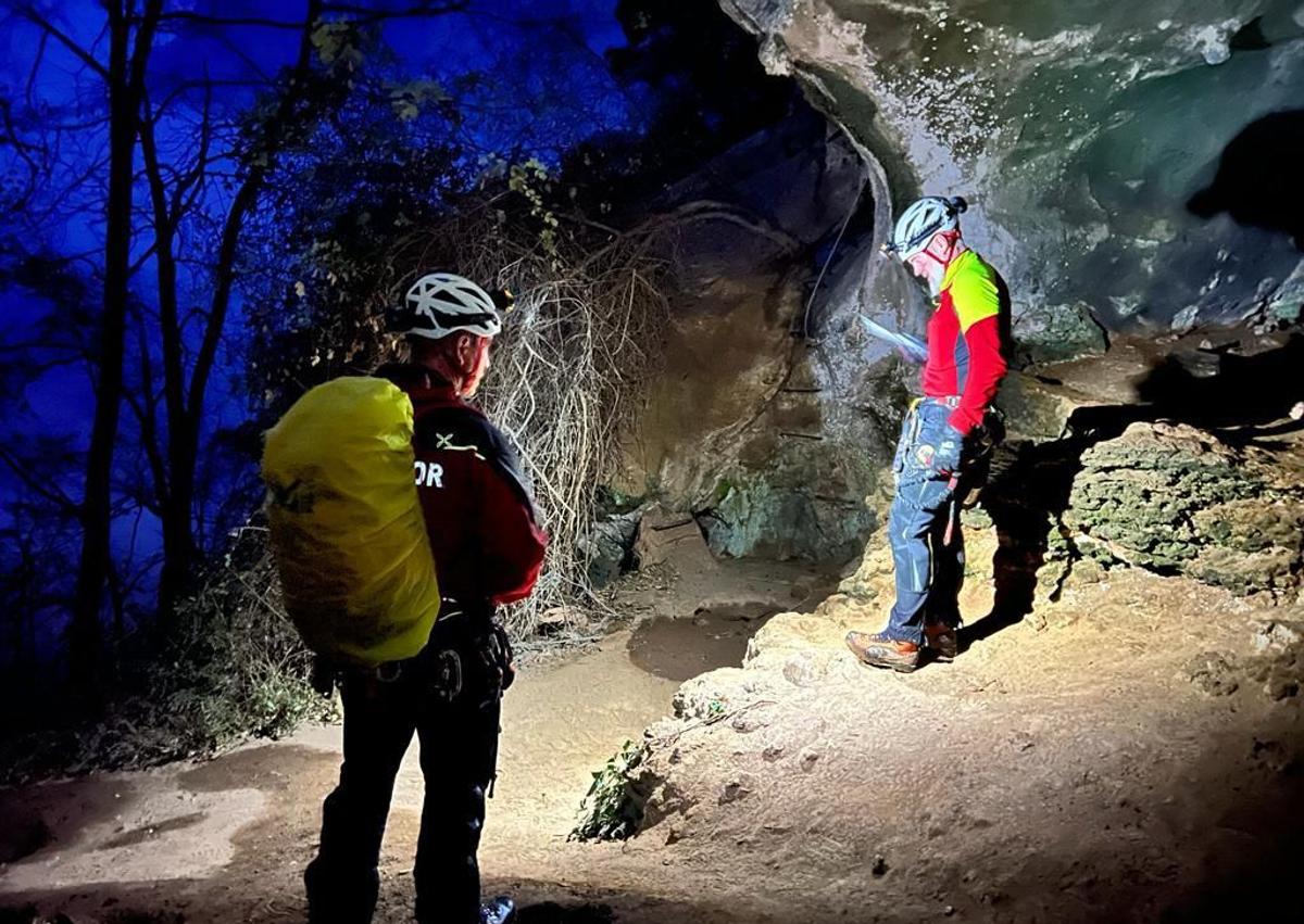 Imagen secundaria 1 - Rescatadas cuatro personas en la Vía Ferrata de La Hermida