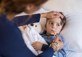 Los pediatras advierten de un aumento de casos de neumonía en los niños.