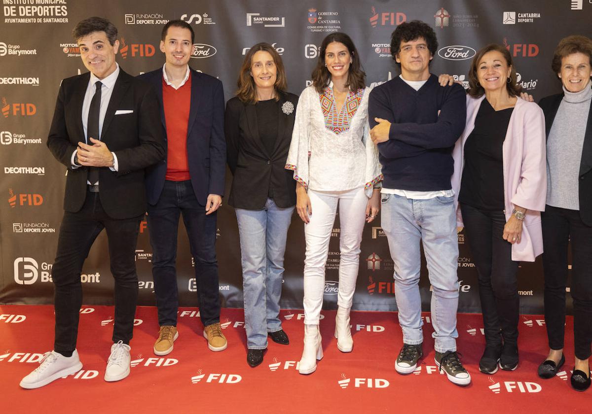 De cerca. Luis Larrodera, Francisco del Río, Susana Ruiz, Lourdes Mohedano, Jero García, Lola Fernández Ochoa y Beatriz Pellón.