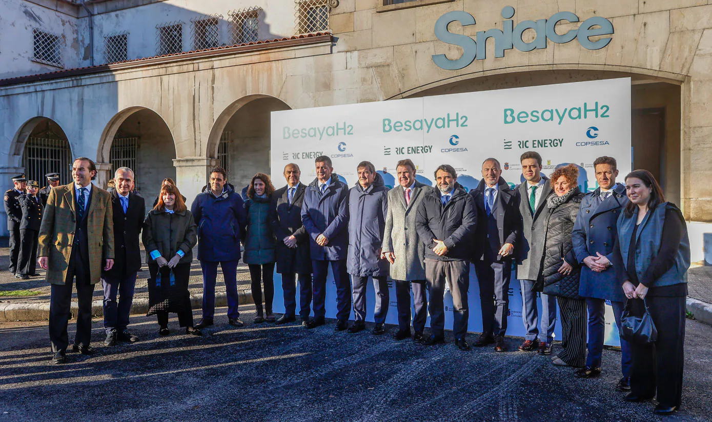 Foto de familia de los reponsables del proyecto.