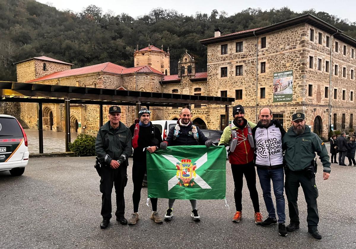 Antonio, Ángel y Lionel, ayer en Santo Toribio antes de empezar.