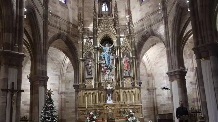 Así luce la iglesia de La Asunción, una de las señas de identidad de Torrelavega