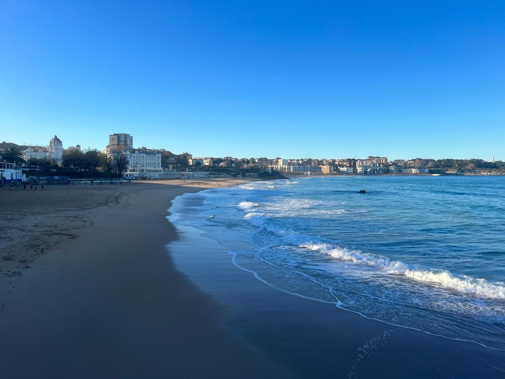 Paseo por la costa santanderina durante la tarde de Nochebuena