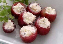 Uvas rellenas de foie.