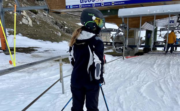Las cadenas 'low cost' se apuntan a la moda de la ropa de esquí