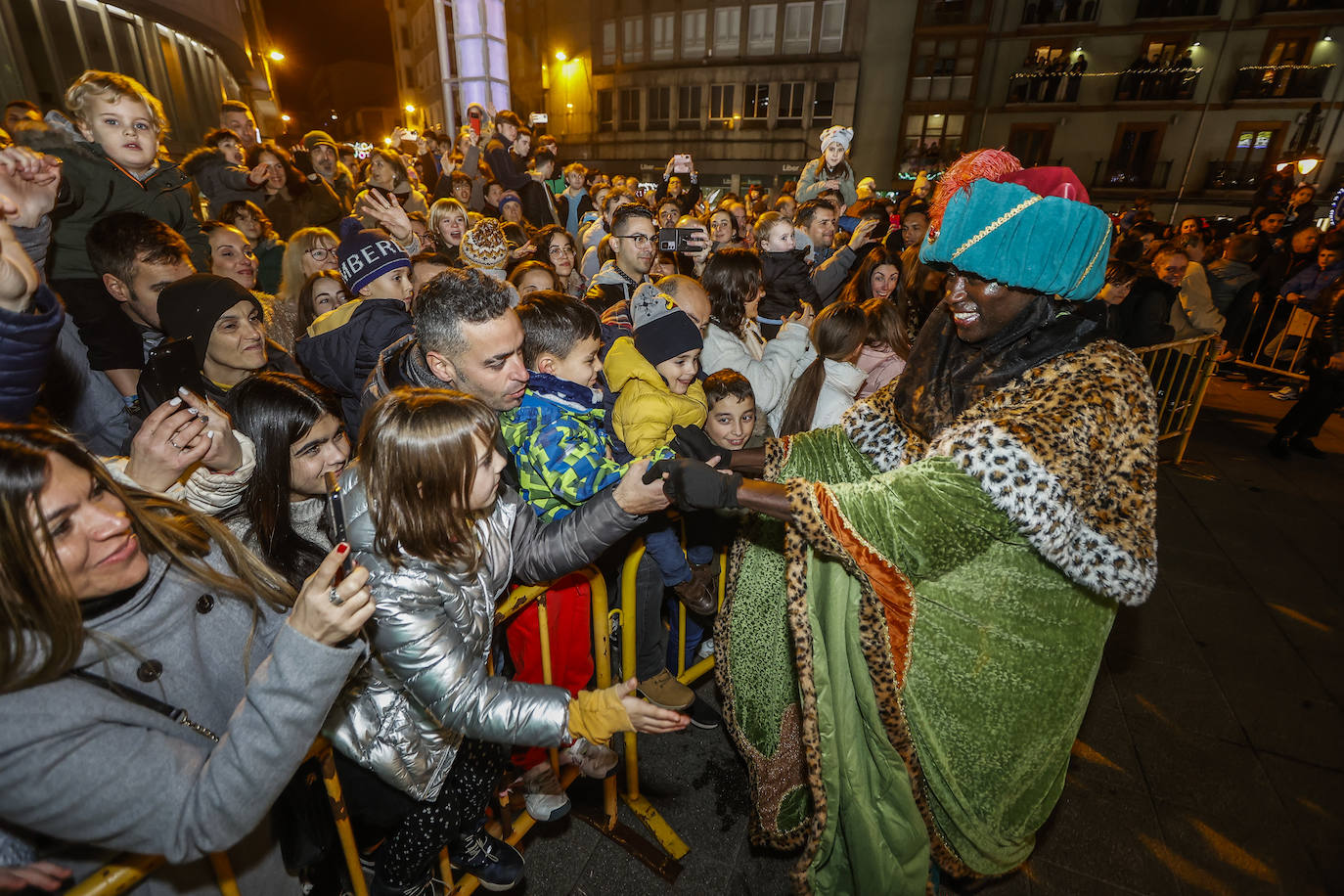 Fotos: La Cabalgata de los Reyes Magos en Torrelavega