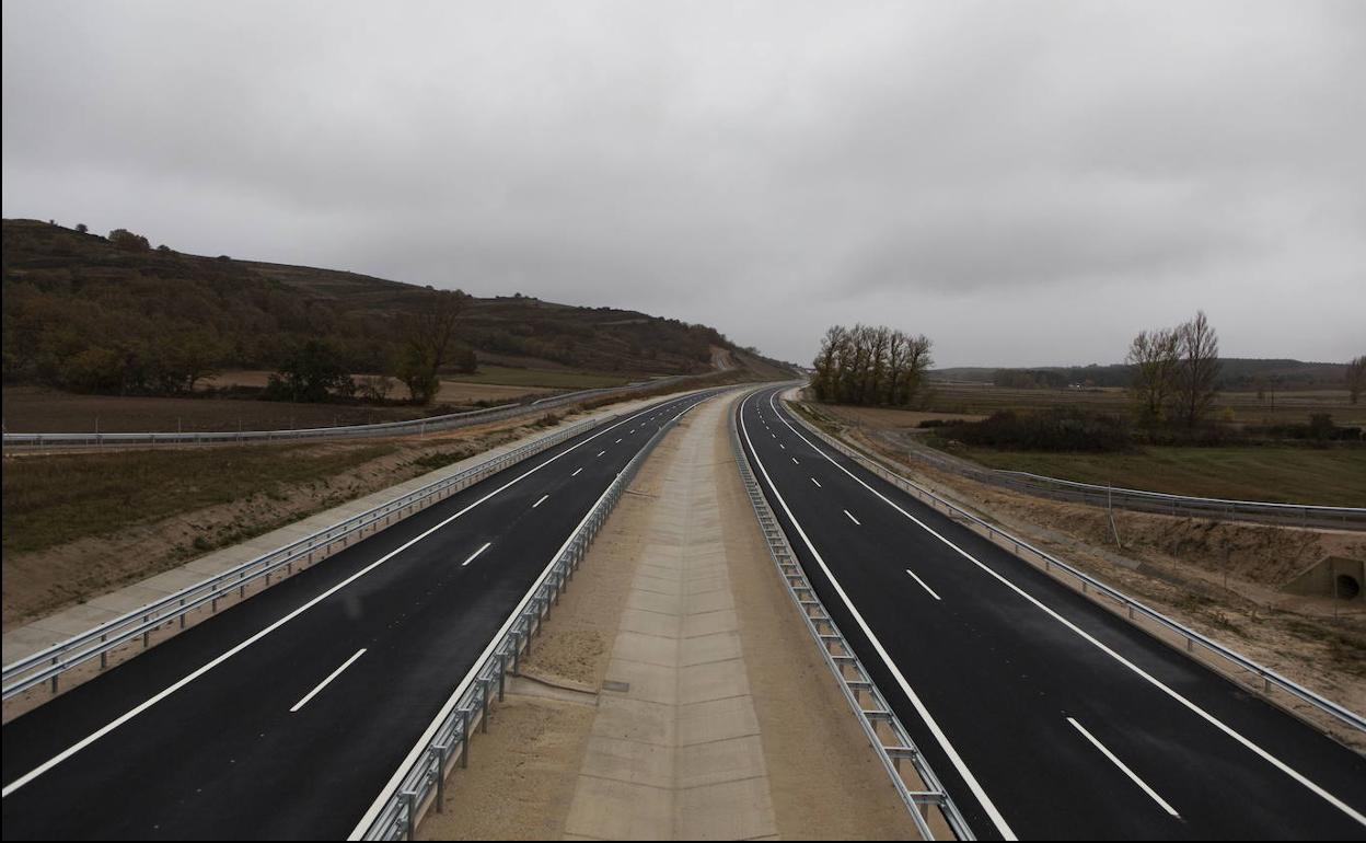 El último tramo de la autovía A-73 inaugurado enlaza las localidades de Pedrosa de Valdelucio y Báscones de Valdivia.