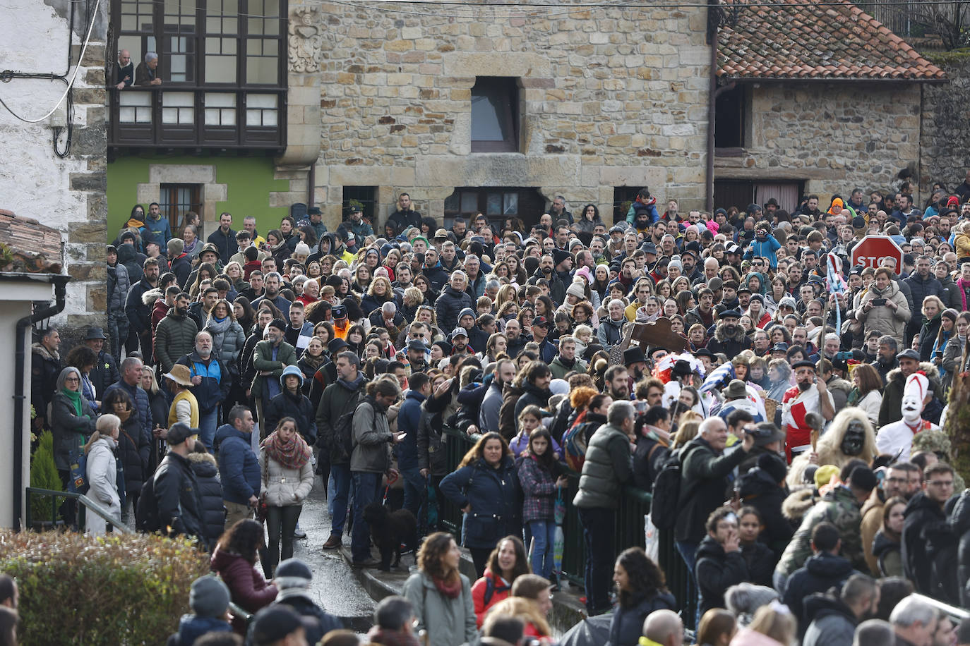 La Vijanera se convirtió en una cita multitudinaria en su regreso al ritmo de más de 500 campanos