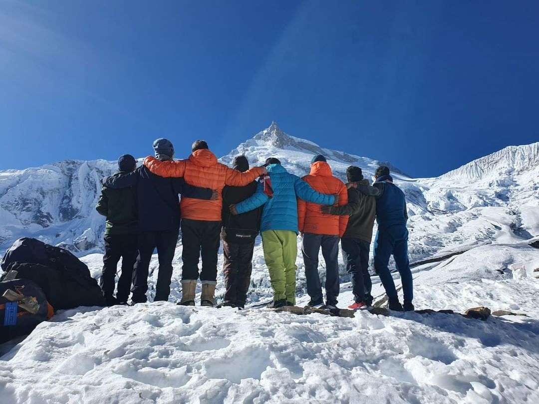 Tras dos intentos frustrados, el vizcaíno ha logrado la proeza de hacer cumbre en la octava montaña más alta del planeta (8.163 metros) en condiciones extremas