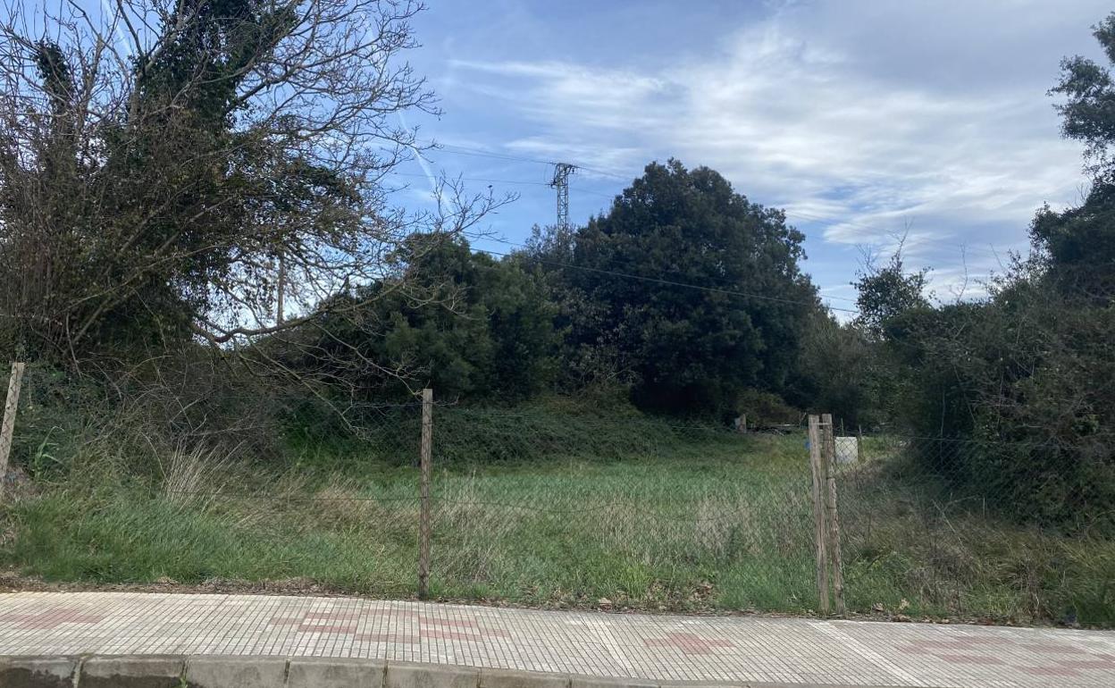 Parcela donde se realizará el proyecto municipal, cerca de la Casa Consistorial 