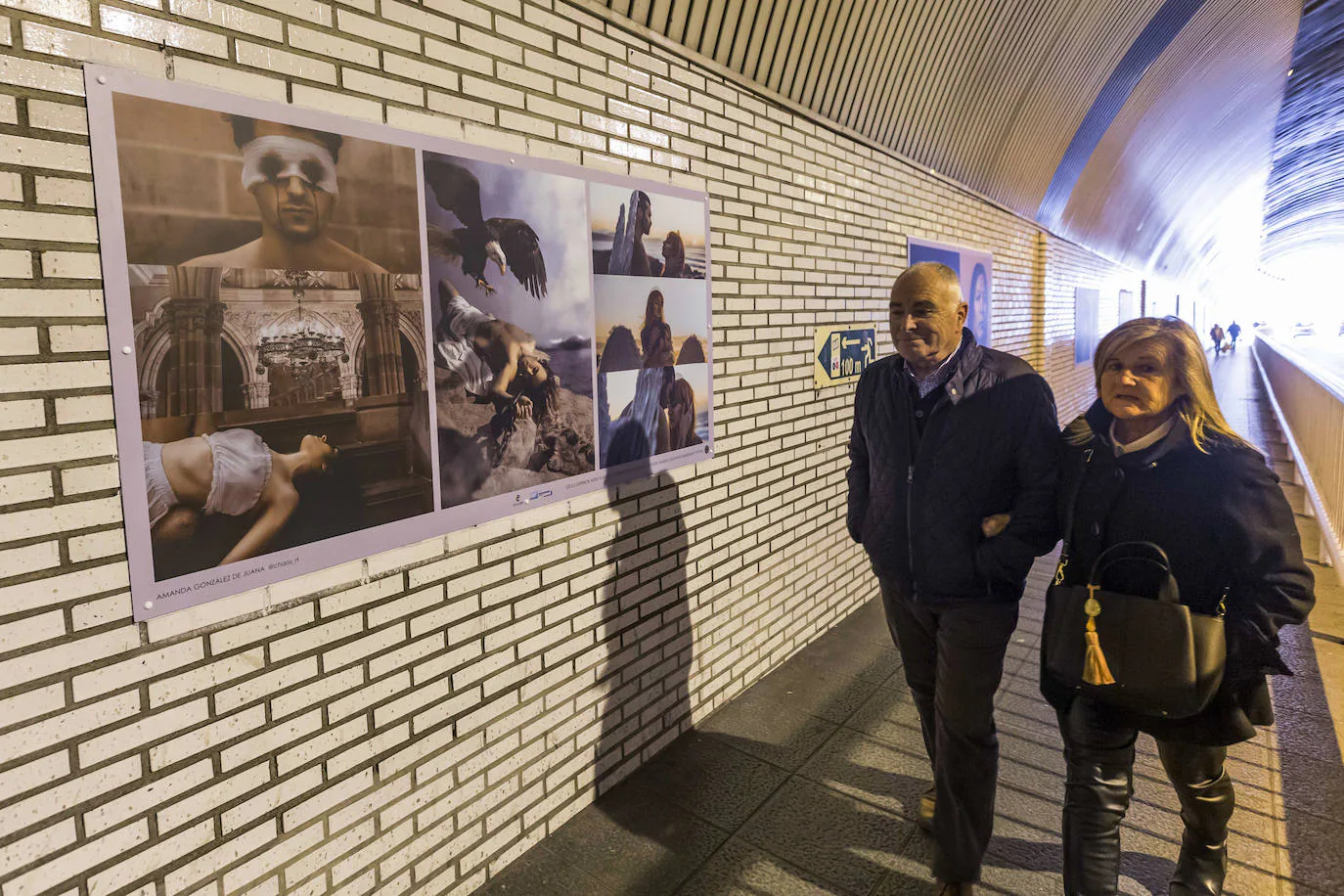 Fotos: El Pasaje de Peña se convierte en una galería en la que exponen artistas menores de 20 años