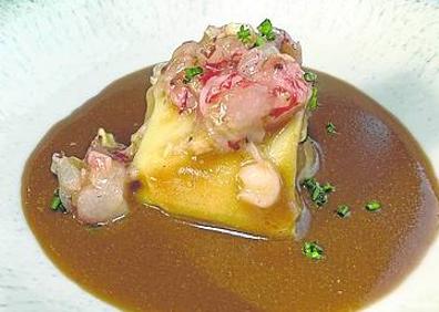 Imagen secundaria 1 - Ravioli de codillo y tartar; y lomo de atún rojo al carbón.