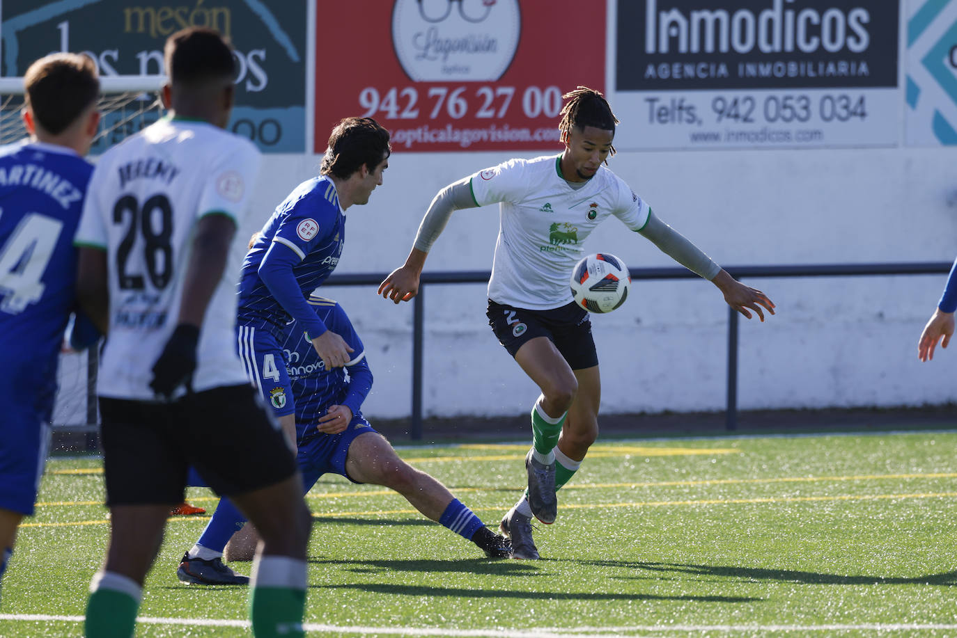 Fotos: El Rayo Cantabria empata anteel Burgos Promesas