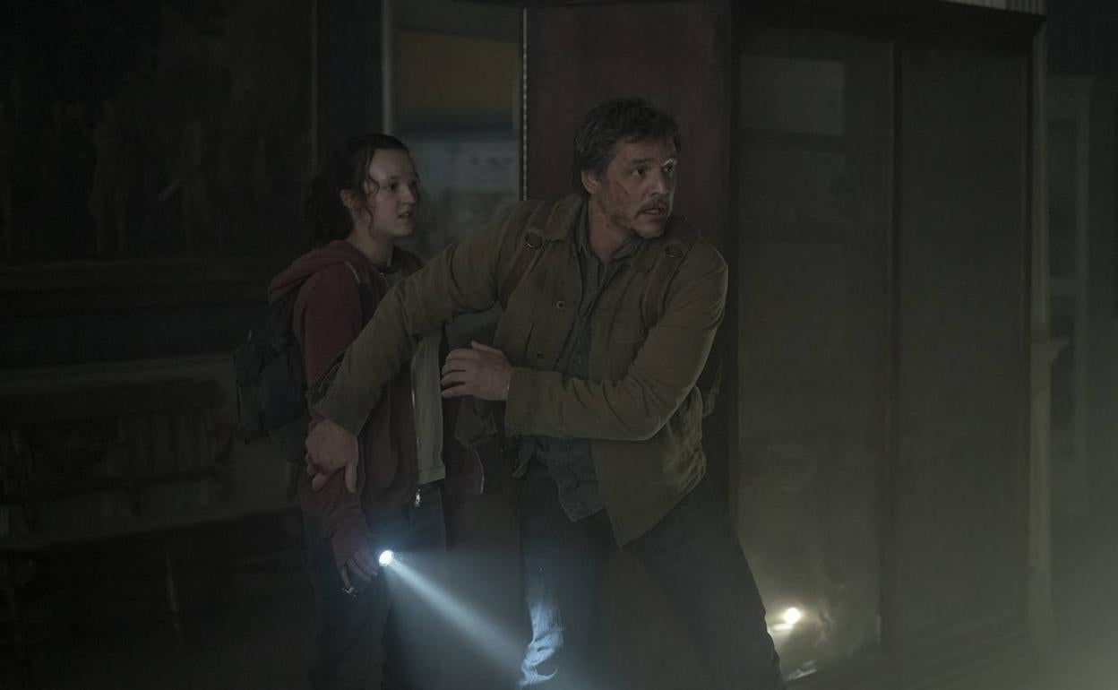 Bella Ramsey y Pedro Pascal son Ellie y Joel en 'The Last of Us'.