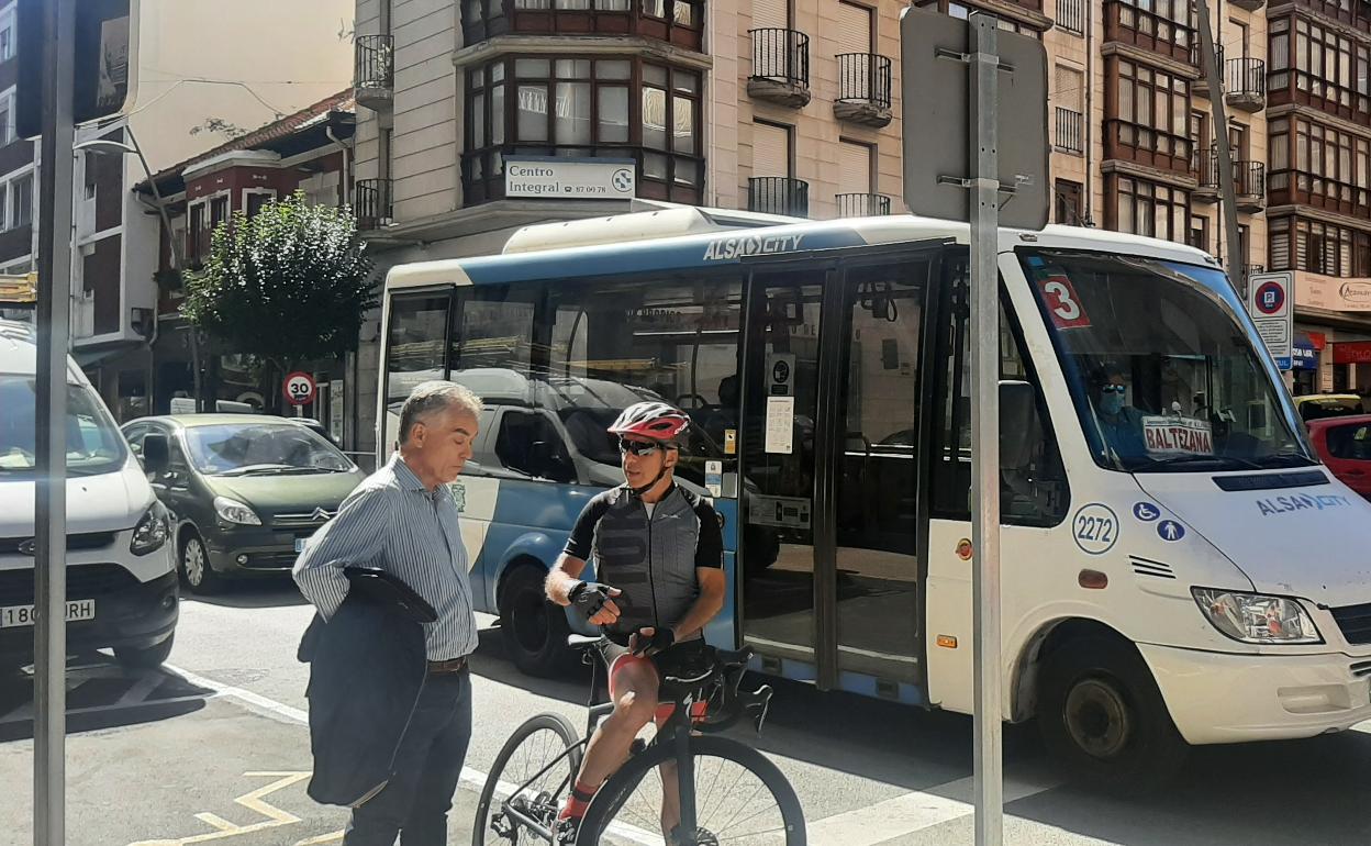 Los trabajadores del Castrobús llevan haciendo paros en el servicio desde junio 