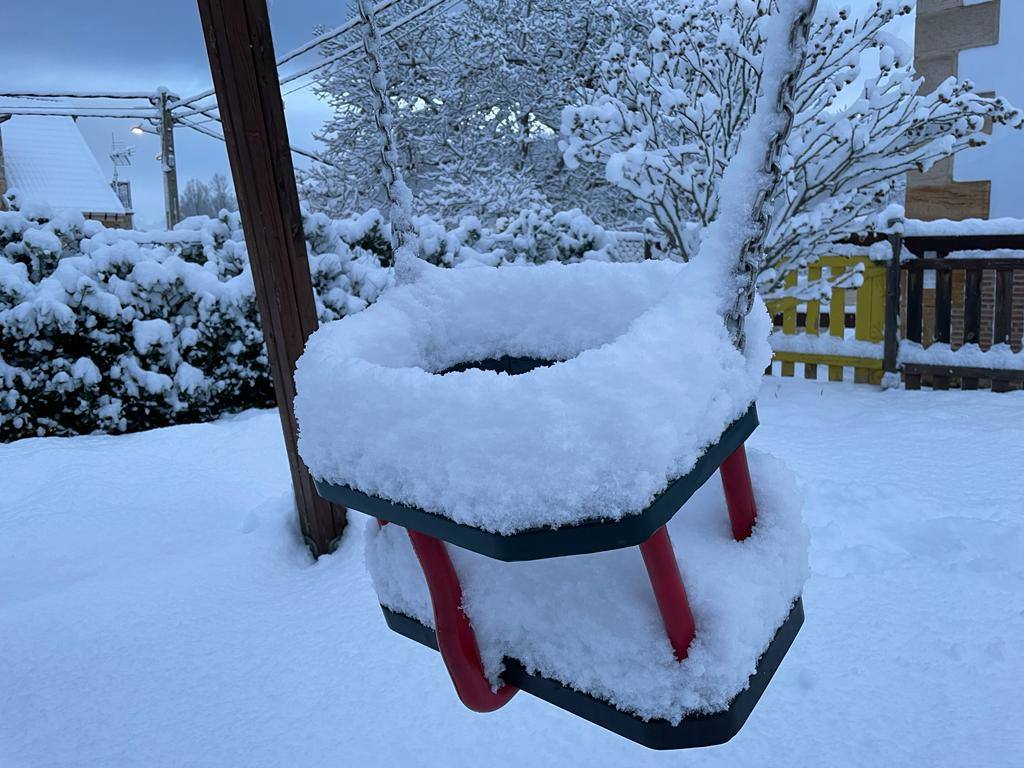 La nieve deja hermosas estampas en Valderredible.