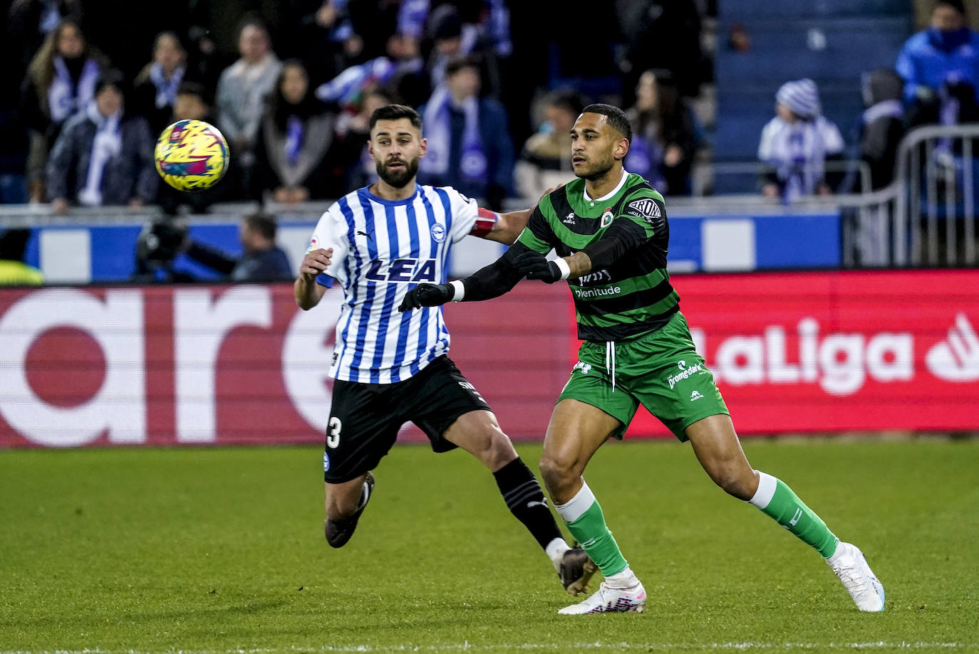 Fotos: Las imágenes del Alavés-Racing