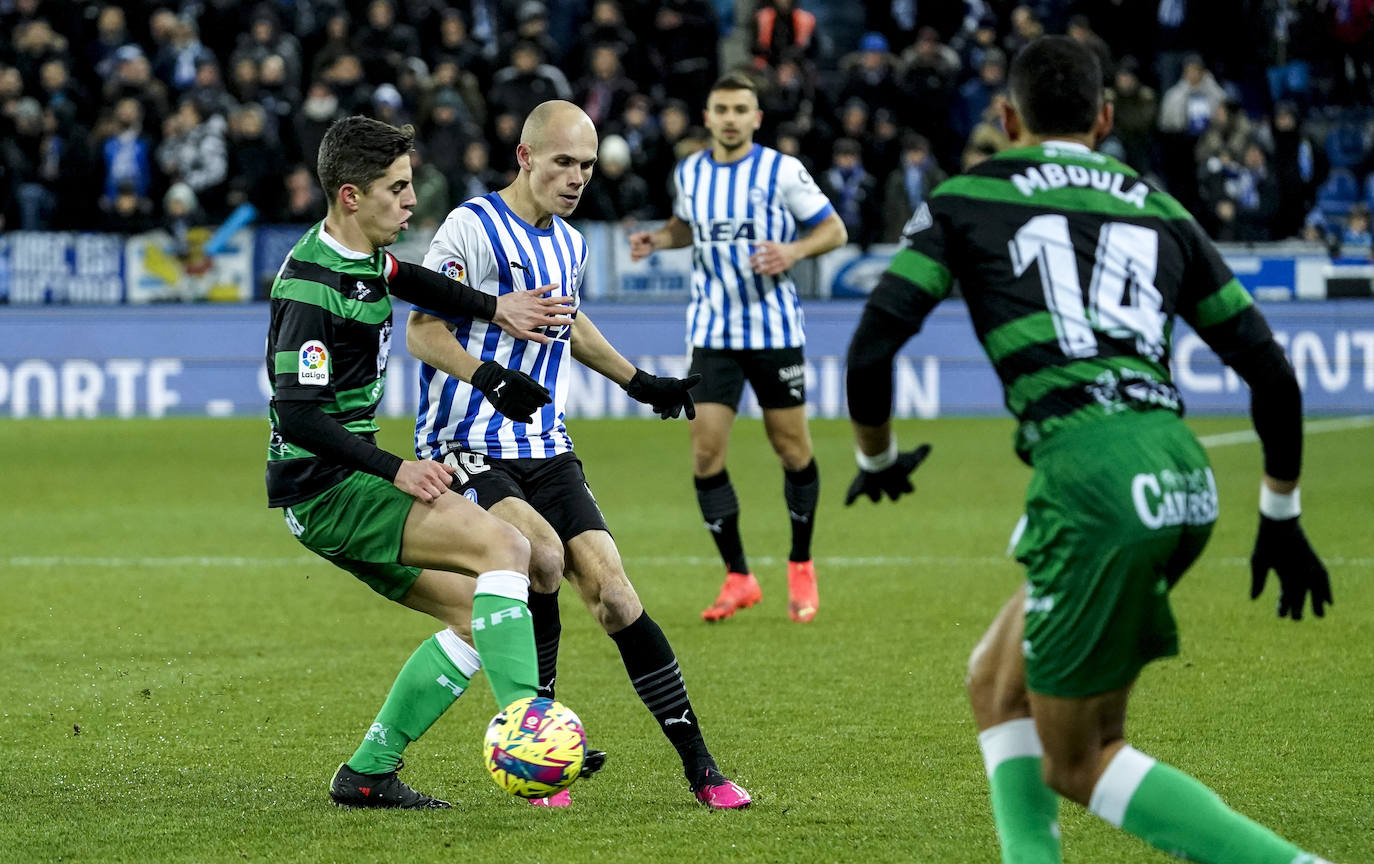 Fotos: Las imágenes del Alavés-Racing