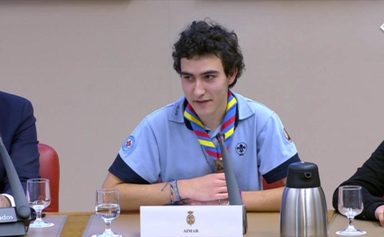 El joven castreño Aimar Lavín durante su intervención en el Congreso de los Diputados. 