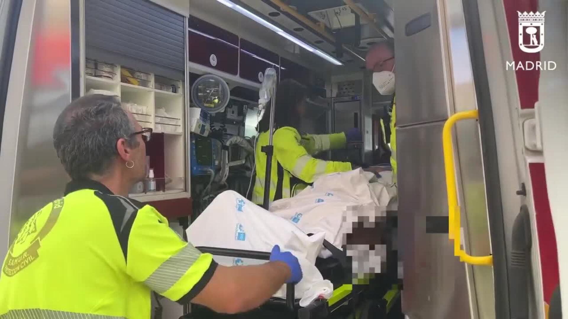 Una ambulancia del Samur, improvisado lugar de nacimiento de una niña