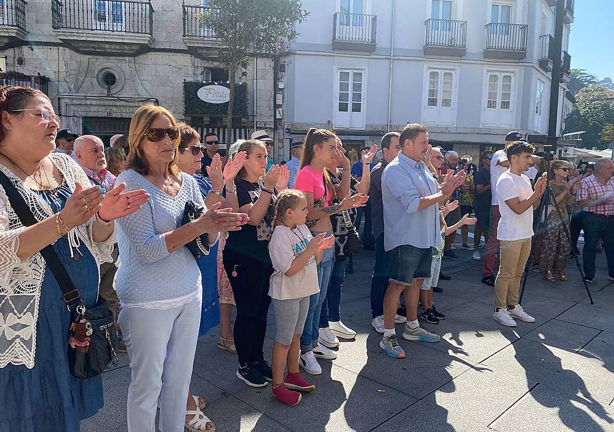 Laredo acogió una concentración para pedir el reflotamiento.