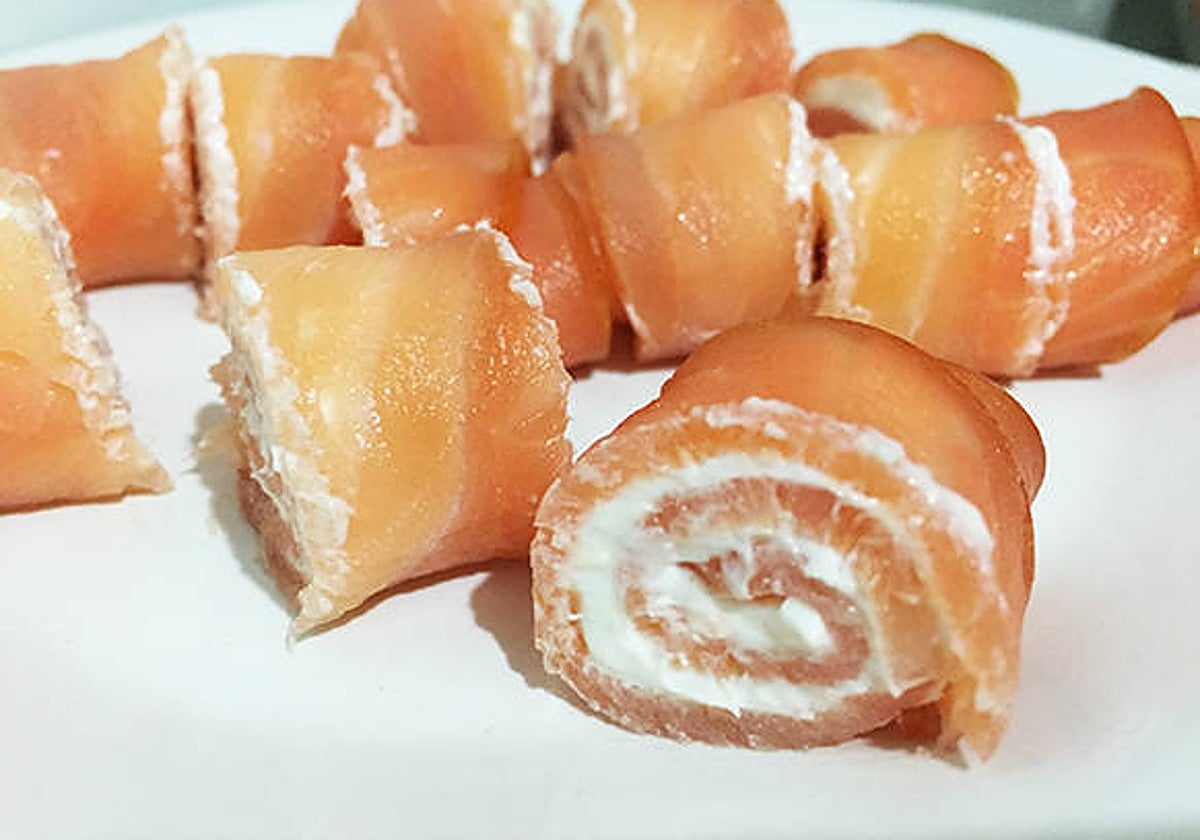 Rollitos de salón con alcaparras.