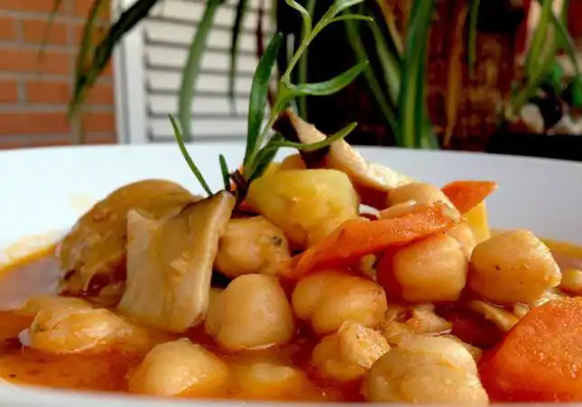 Un entrante calórico y muy de temporada: garbanzos con setas.