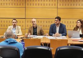 Sergio Silva y parte de su equipo directivo, en la reunión de la mesa sectorial celebrada el pasado mes de diciembre