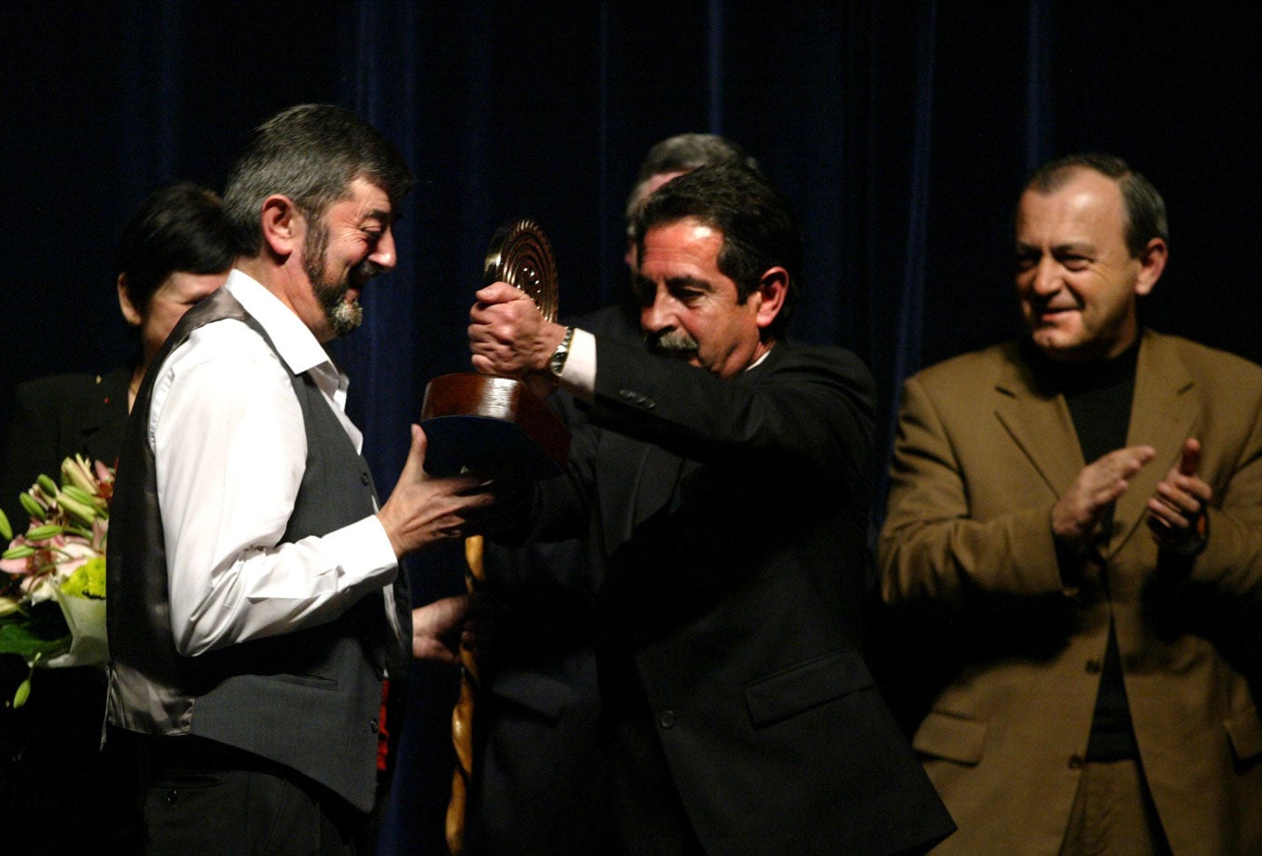 Homenaje a Julián Revuelta en el Palacio de Festivales, en 2004.