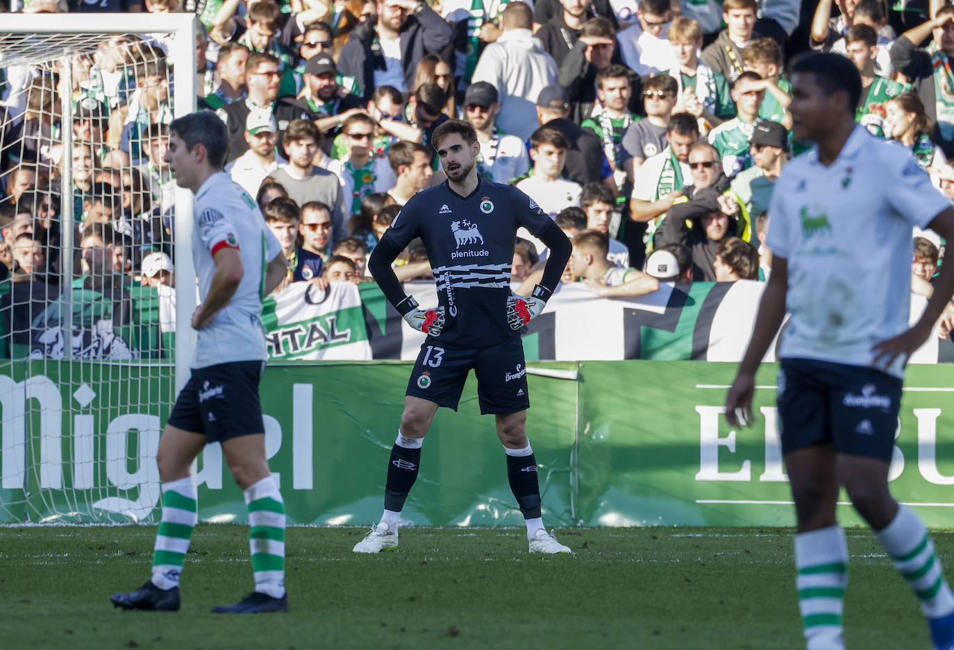 Ezkieta, que había subido a rematar un córner, llegó a su portería antes de la contra del Cartagena, pero no pudo evitar el segundo tanto. 