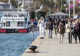 Turistas, durante el puente de la Constitución en Santander.