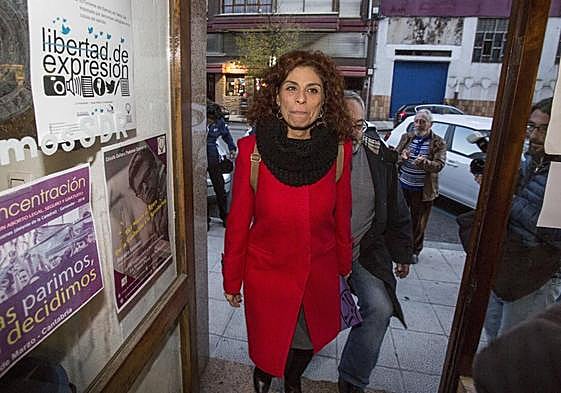 Alonso, en 2018, antes de un acto en la sede de Podemos.