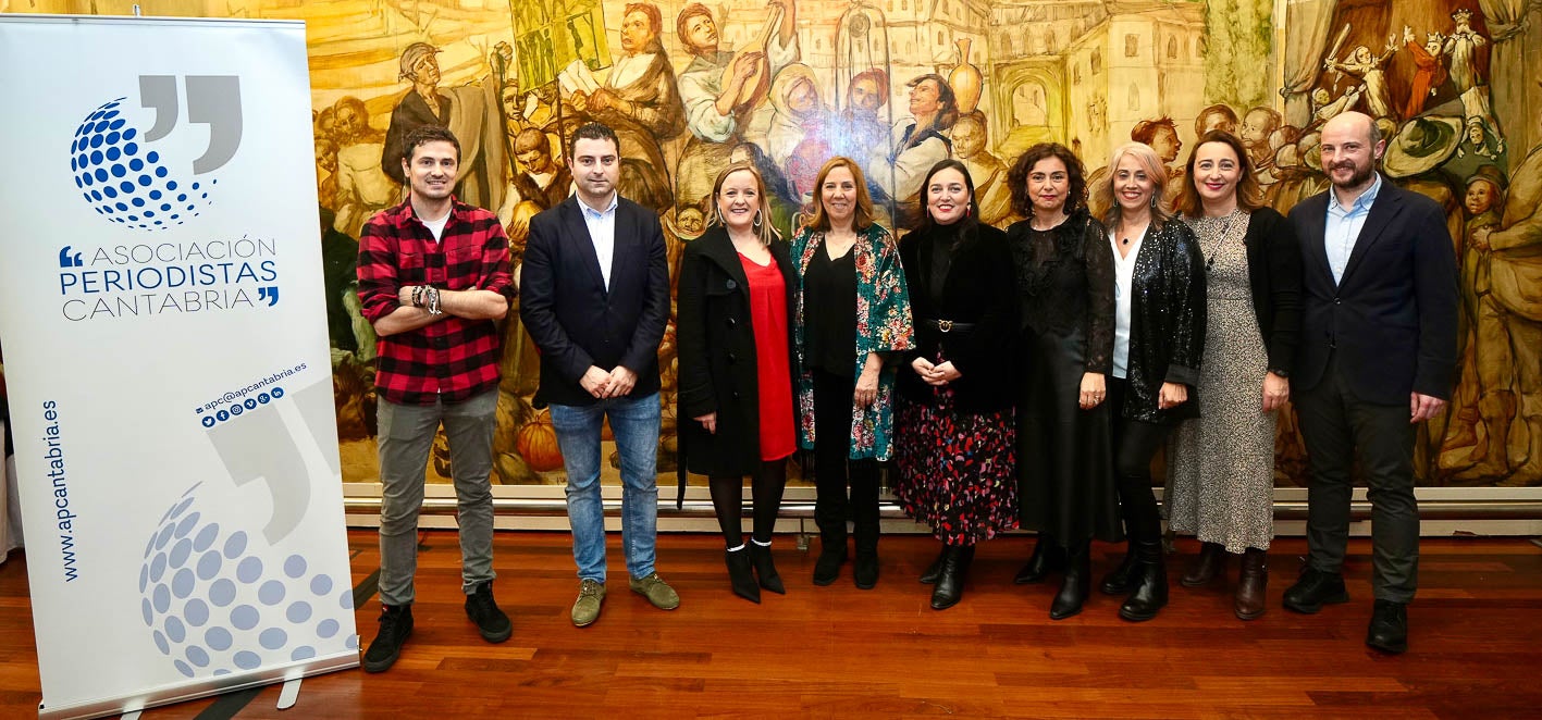 Luis Hernando Vaquero, Daniel Portilla, Isabel Urrutia, Lola Gallardo, Noemí Méndez, Maribel Torre, Lucía Reguilón, Lorena Cagigas y Enrique Palacio.