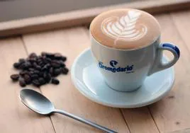 Taza de café Dromedario Artesanía, que ha obtenido las tres estrellas en 2021, 2022, 2023 y 2024.