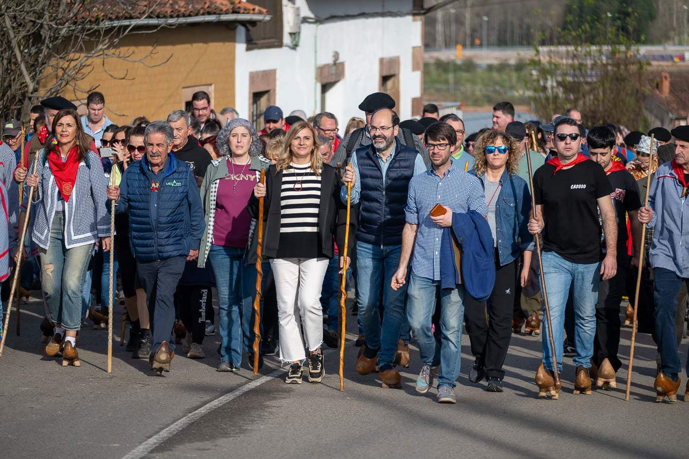 A la cita acudió una amplia representación política.