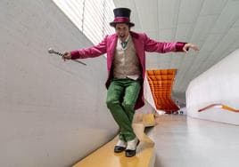 Daniel Diges, caracterizado de Willy Wonka, protagonista del musical 'Charlie y la fábrica de chocolate'.