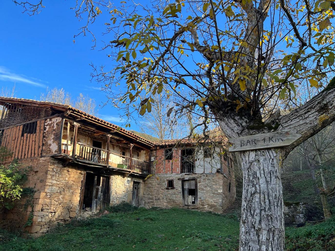 Porcieda: un pueblo en venta