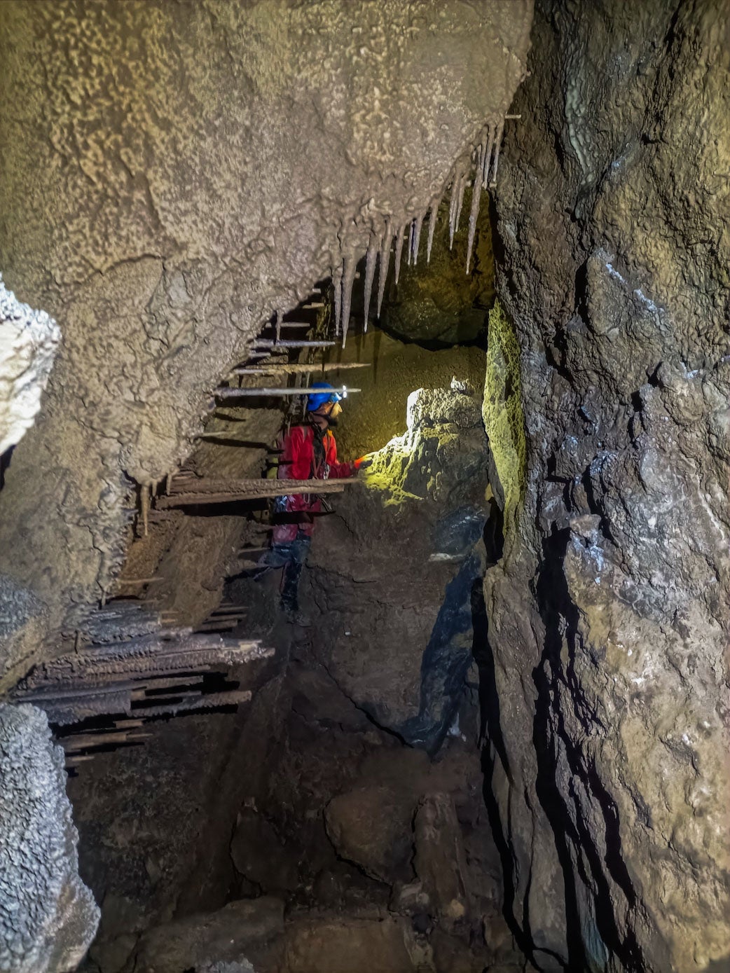 «Estar en esta cueva es como estar en Marte», ha dicho un espeleólogo tras visitar la cavidad.