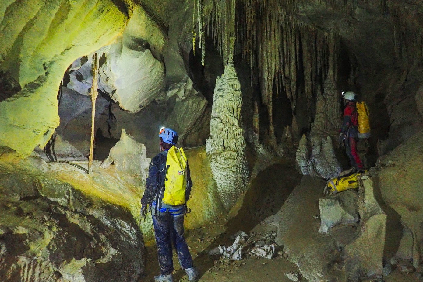 La cueva más larga de España y uno de los complejos kársticos de mayor desarrollo que existen en el mundo ha conseguido conectar trece nuevos kilómetros de galerías 