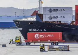 Primer buque que entró en la Terminal de Contenedores de Santander, en marzo de 2023.