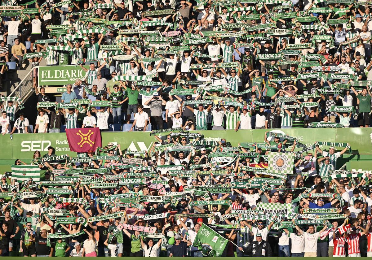 Los Campos de Sport se llenaron para el partido frente al Sporting.