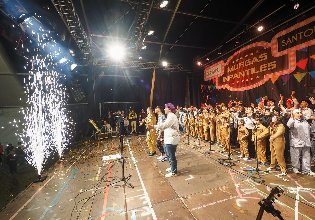 Santoña viaja en el tiempo con el pregón del Carnaval